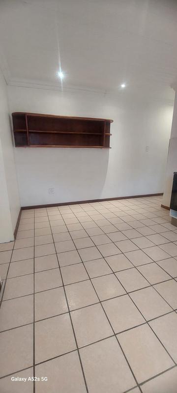 To Let 1 Bedroom Property for Rent in Heathfield Western Cape